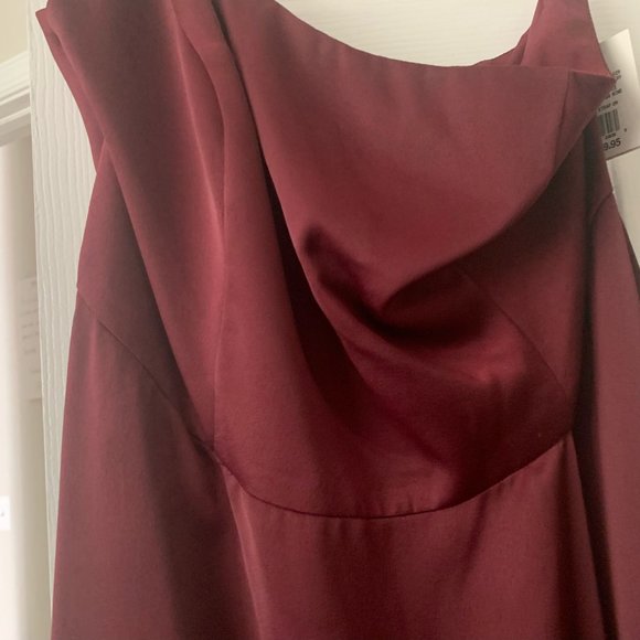 Crepe-back satin one-shoulder bridesmaid dress - Picture 3 of 6